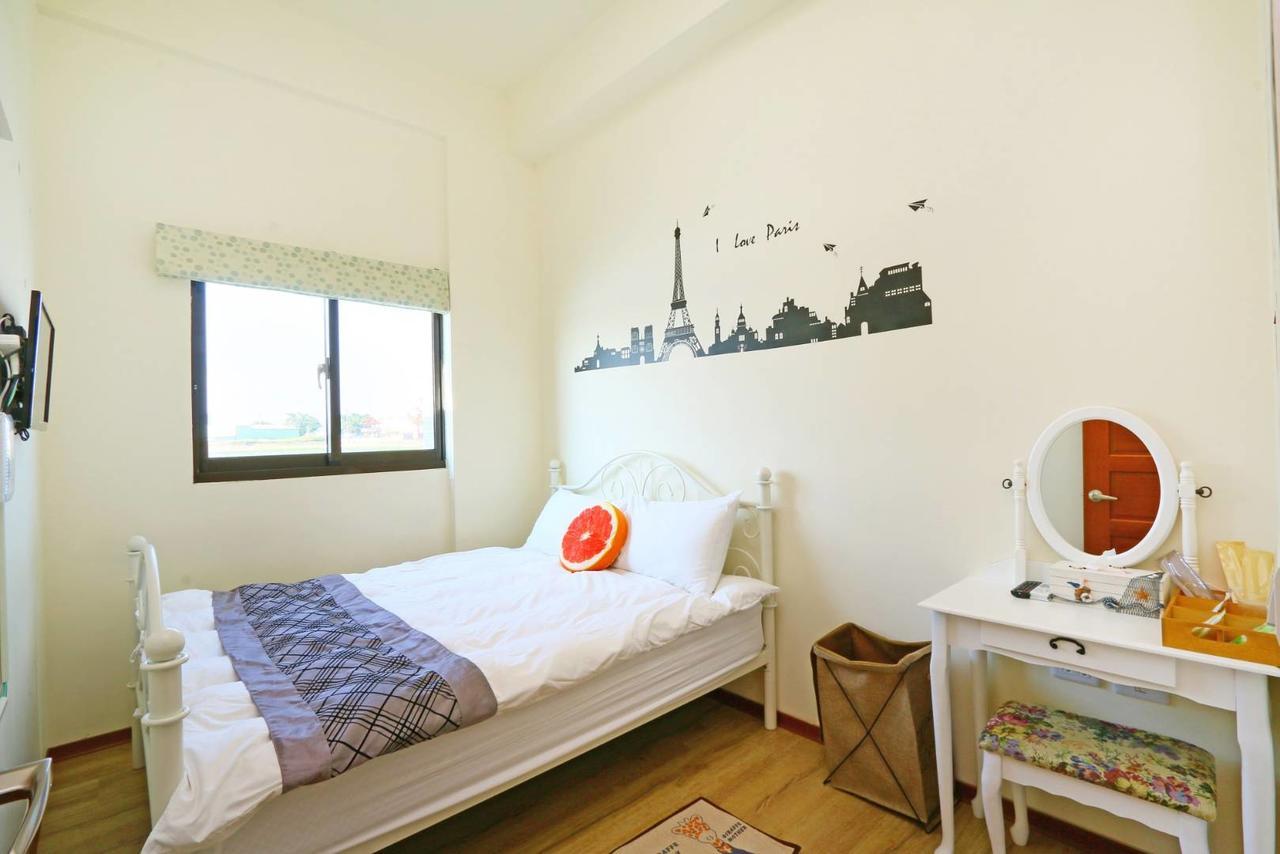 Birds Flower B&B Wujie Exterior foto